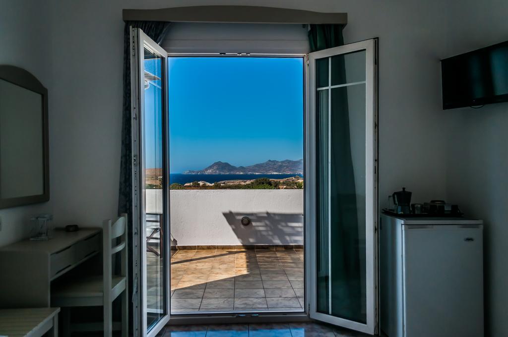Agnanti View Hotel Pachaina Eksteriør billede